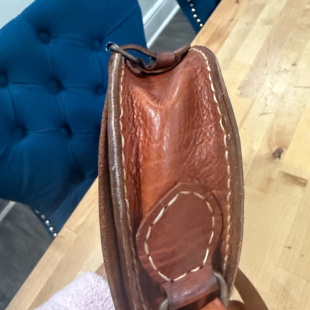 Vintage Rich Brown Leather Crossbody Bag - Picture 8 of 16
